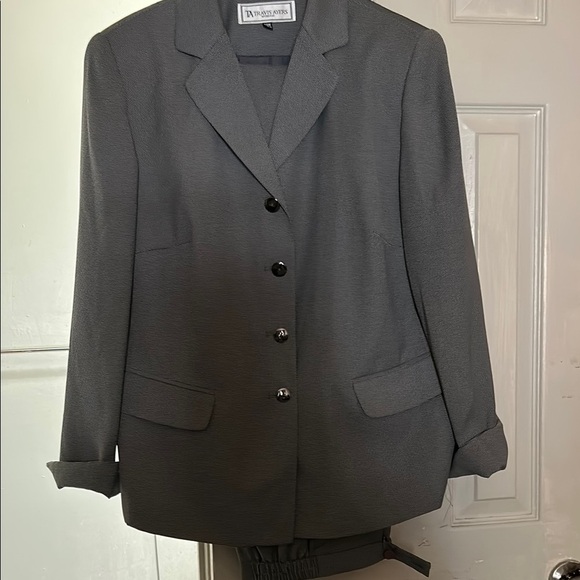 Twenty Gray Tailored Pantsuit for Professional Occasions - Picture 1 of 1